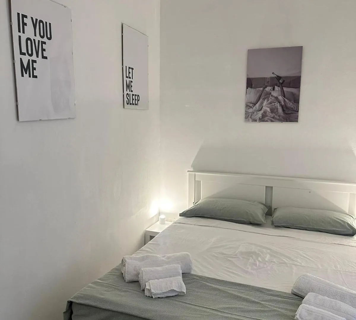 Hubhouse 2 Duomo Apartment Catania 0*,